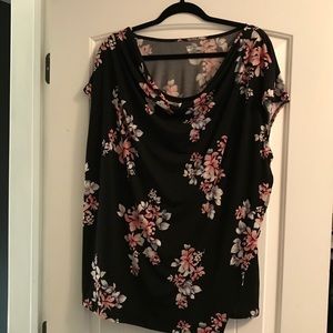 Flowery sleeveless top
